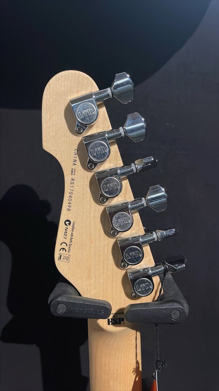 Esp Strumenti musicali: ESP LTD SN-200W Maple 3-Tone Sunburst E-Gitarre – Nuovo (secondo la descrizione) da Kaiserstuhl AG venduto da GTM-Kaiserstuhl 5