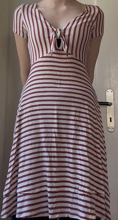 Gestreiftes Sommerkleid