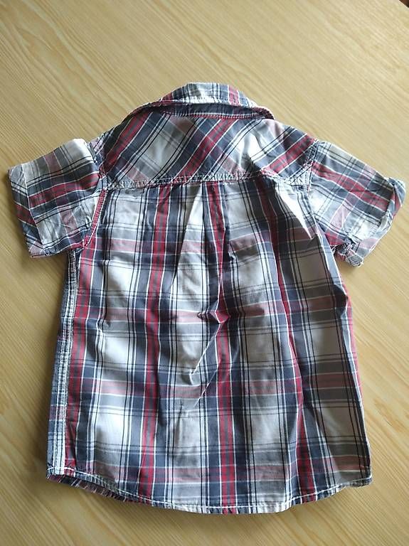 Camicie, T-shirt & Polo: Hemd gr.98 – Usato da Ebnat-Kappel venduto da Schneehas20 2
