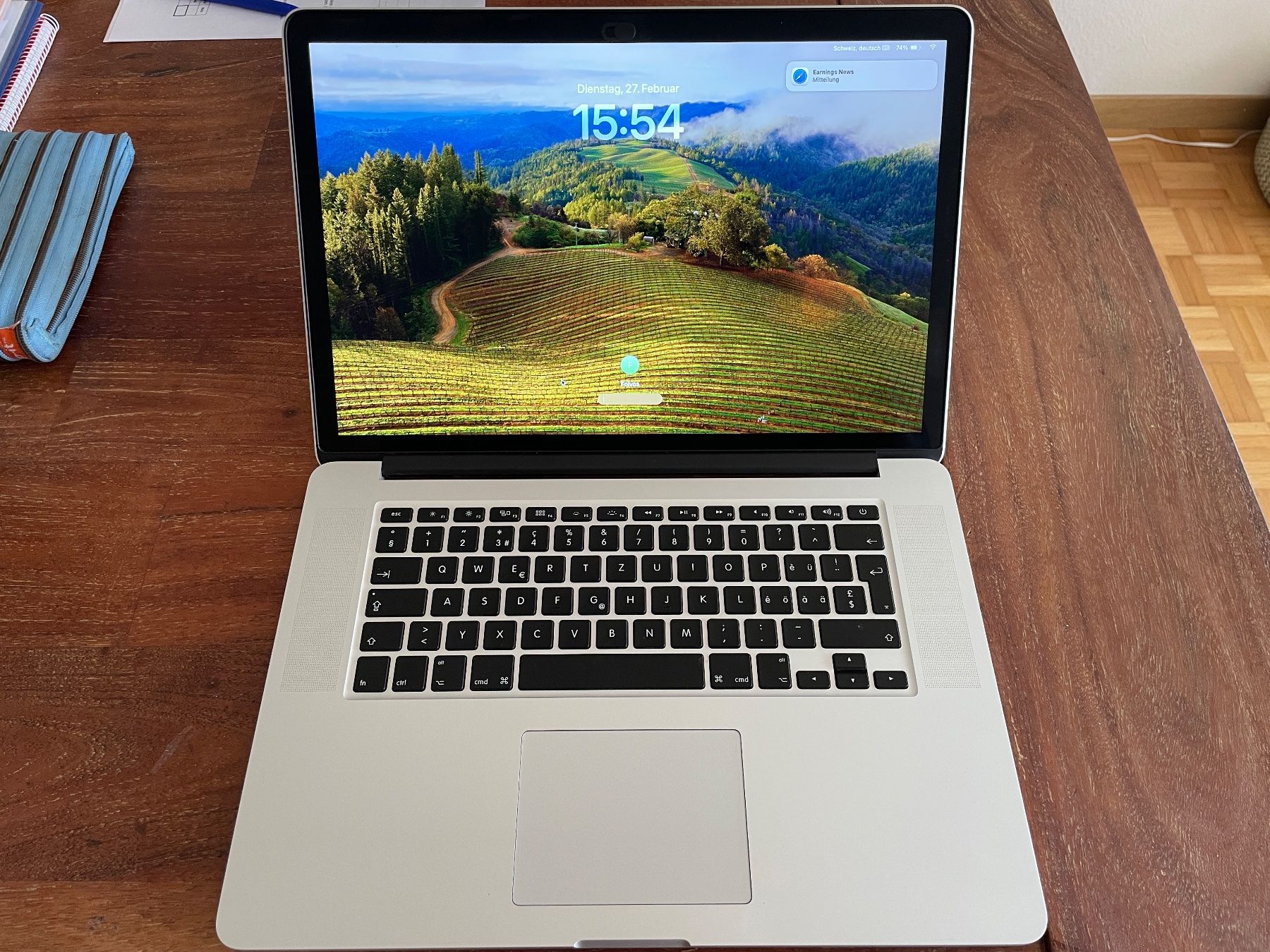 Apple Notebooks: MacBook Pro 15 Mid 2015 DG – Defekt aus Zürich von