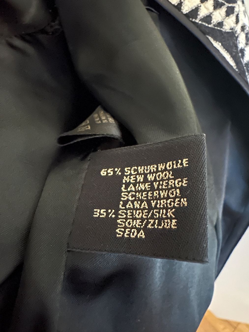 Escada Giacche: ESCADA wool and silk blazer s36/38 – Usato da Triesenberg venduto da mel_d8gv 7