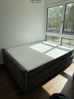 10 Monate altes Boxspringbett mit Matratze