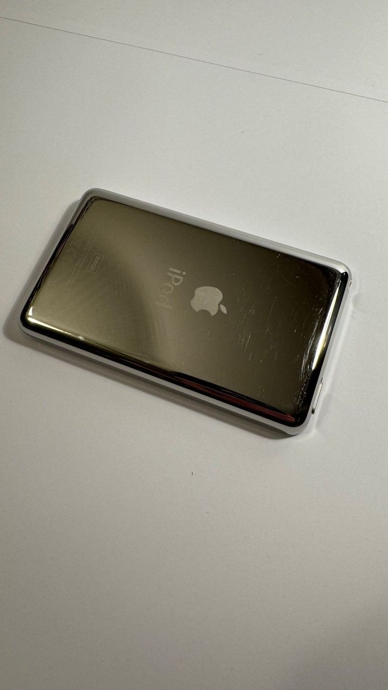 Apple Tragbarer Mediaplayer: iPod Classic 160Gb – Gebraucht aus Fribourg von  2