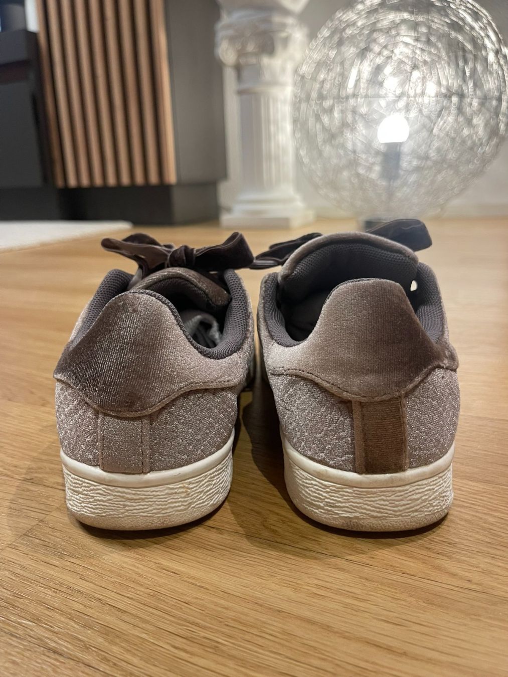 Scarpe da donna: -Sneakers Samt-look, Gr. 37 – Usato da Rheineck venduto da FGeissler 2