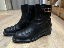 Bottines femme cuir noir avec boucle état correct