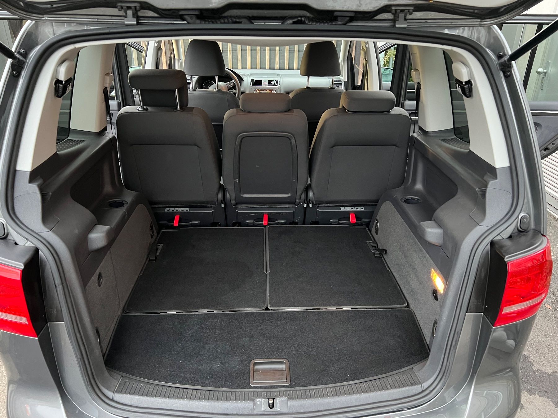VW Automobili: VW Touran 2.0tdi – Usato da Romanshorn venduto da strimo1 5