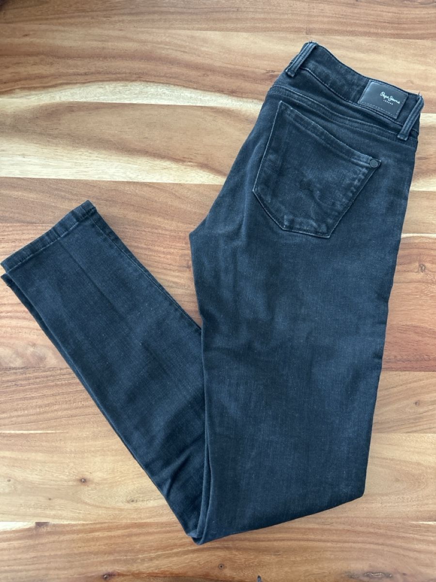 Pepe Jeans Jeans: Pepe Jeans M, schwarz – Usato da Jona venduto da gr_3nad