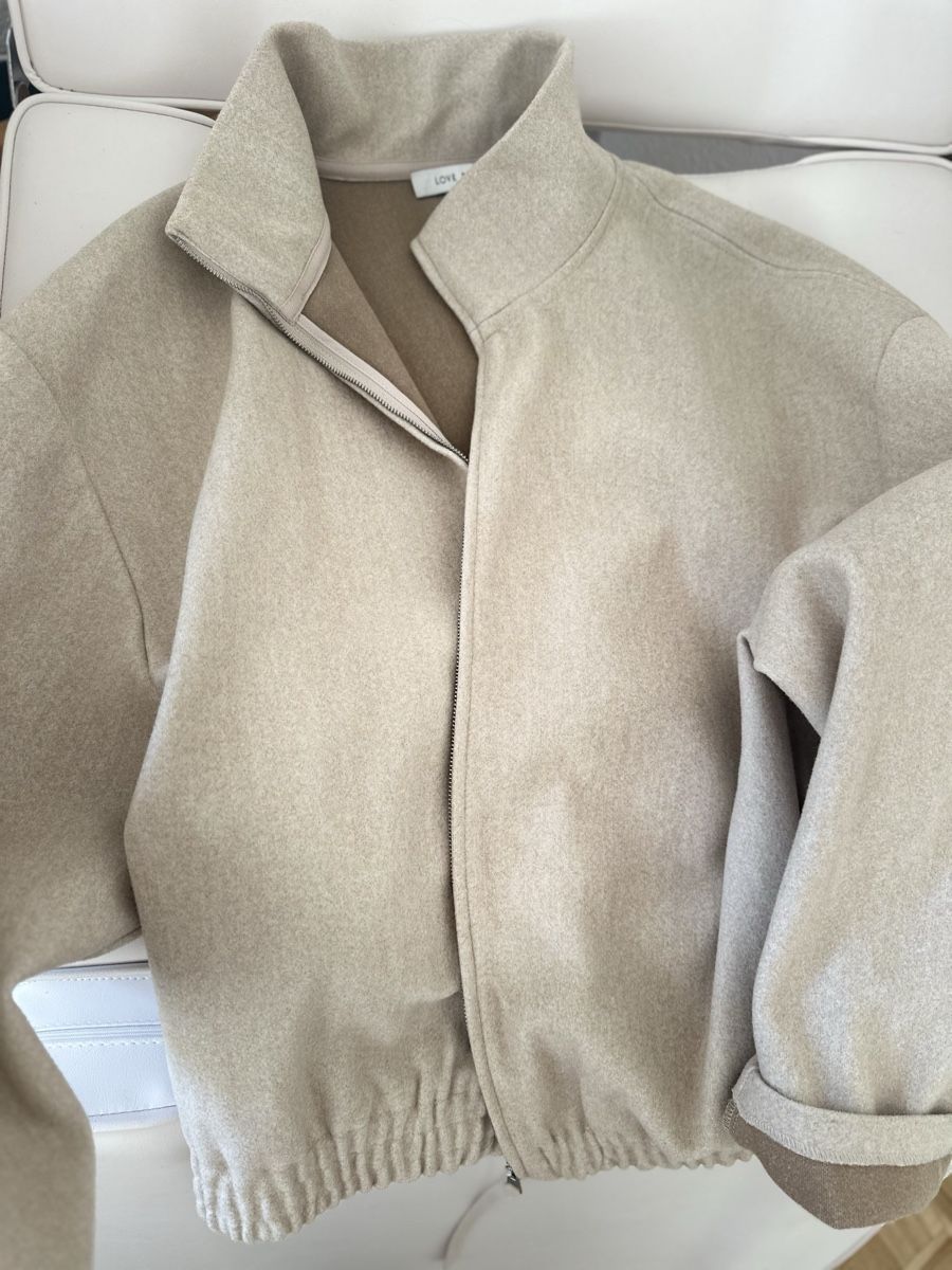 Completi & Tailleur: beige suit size M – Nuovo (secondo la descrizione) da Etoy venduto da aal_cby6 4