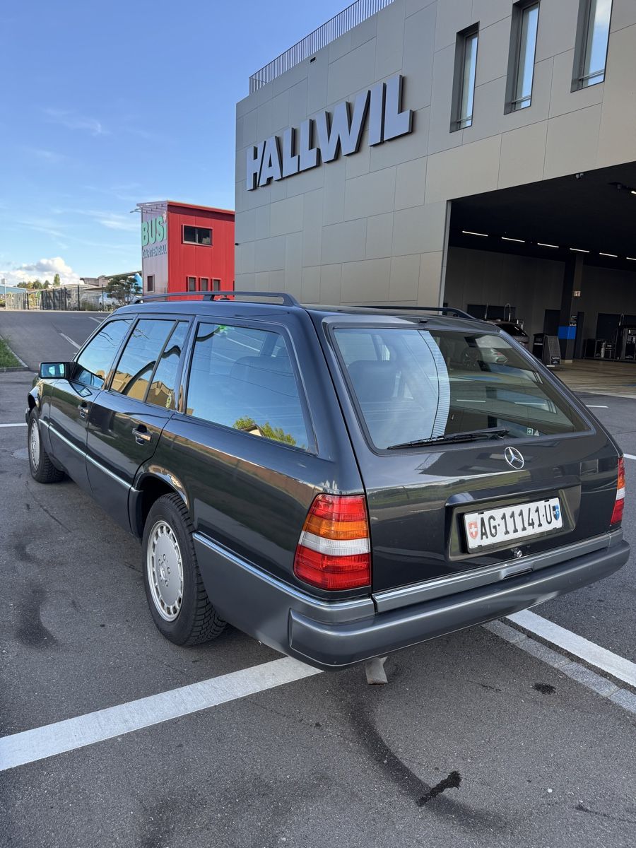 Mercedes-Benz Automobili: Mercedes E300 W124  – Usato da Fislisbach venduto da Besibesi8 7