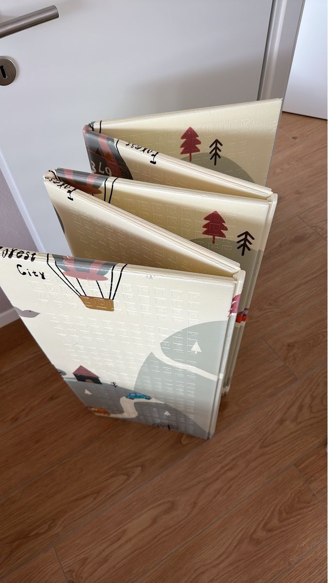 Tappeto da gioco: Foldable Forest Theme Play Mat  – Usato da Sierre venduto da drb_fpt7