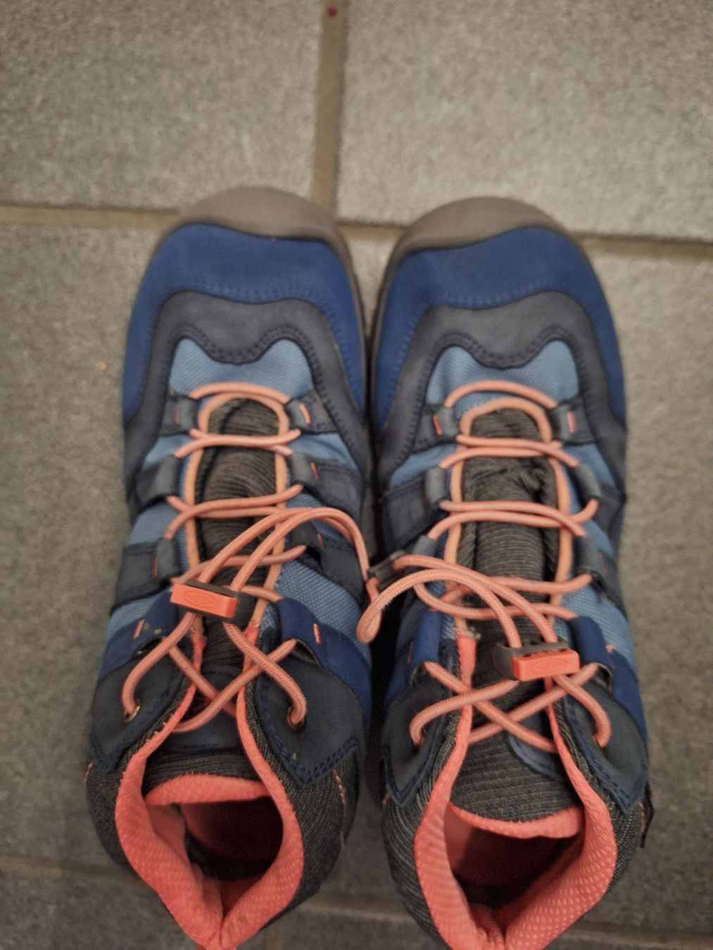 Keen Scarpe per ragazze: Neue Keen Wanderschuhe, 38.5 – Nuovo (secondo la descrizione) da winterthur venduto da Jk8 2