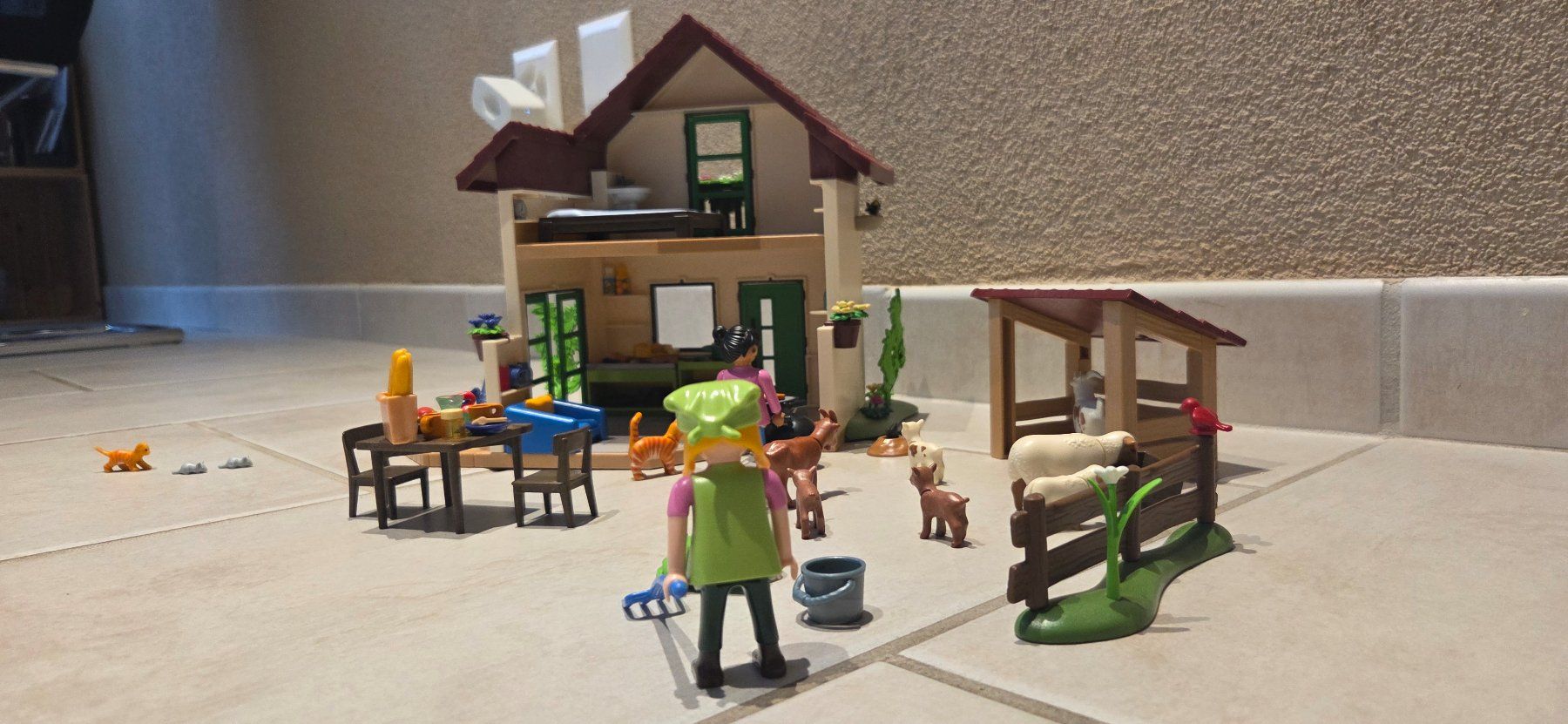 Playmobil Jouets: Playmobil Bauernhaus – D'occasion à Widen par Cariff 4