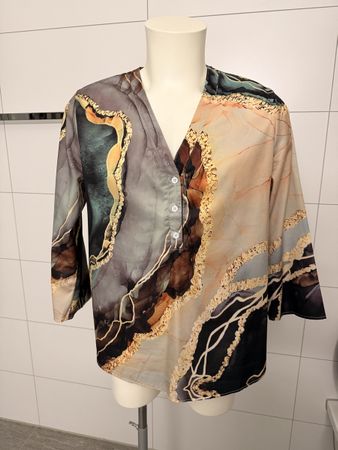 Schicke Bluse im Marmor-Look, Grösse XL, neuwertig!