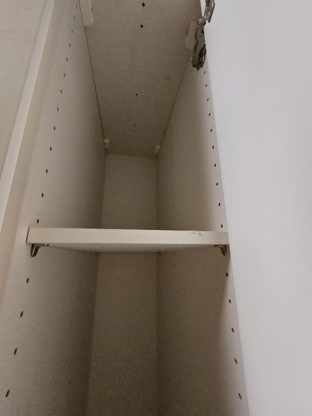 Armadi: Schrank 3 Türig – Usato da Arlesheim venduto da Topaz68 2