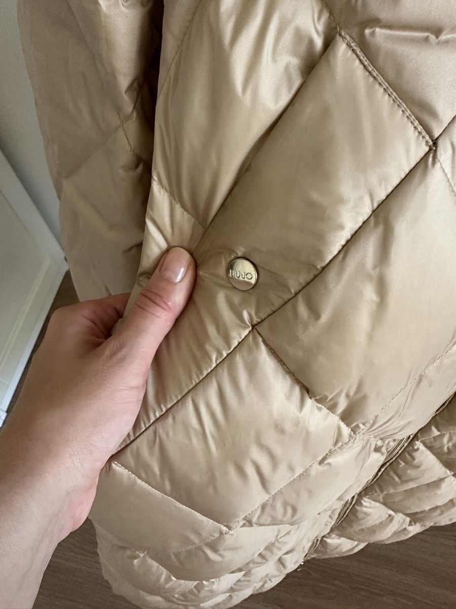 Liu Jo Mäntel: Liu Jo Luxury Down Padded Coat, Size EU 36, Beige – Neu (gemäss Beschreibung) aus Langnau am Albis von vitaklimova 3