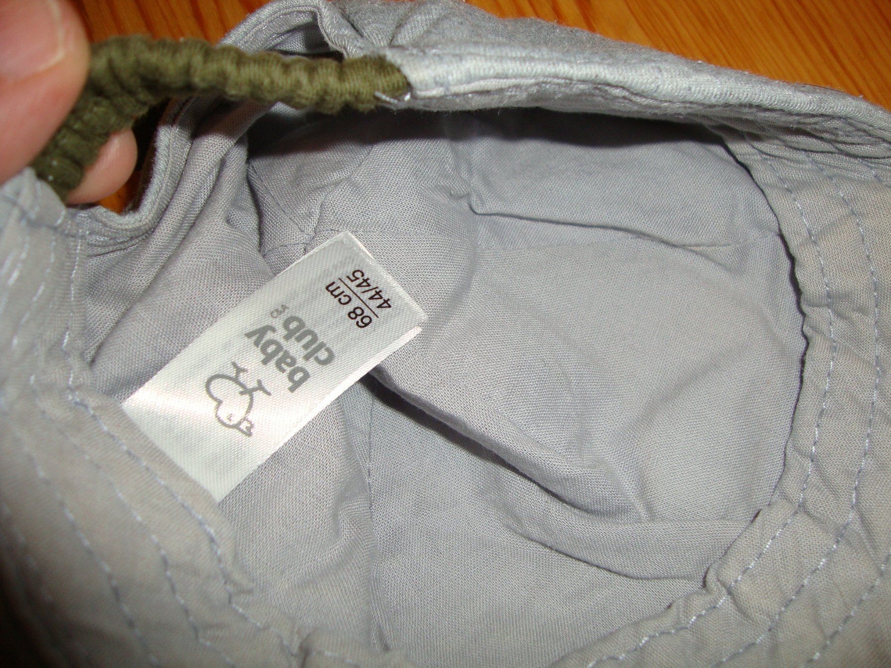 Altro abbigliamento per bambino: Dino Cape / Sonnenhut, 44/45 – Usato da Laufen venduto da ereli 1