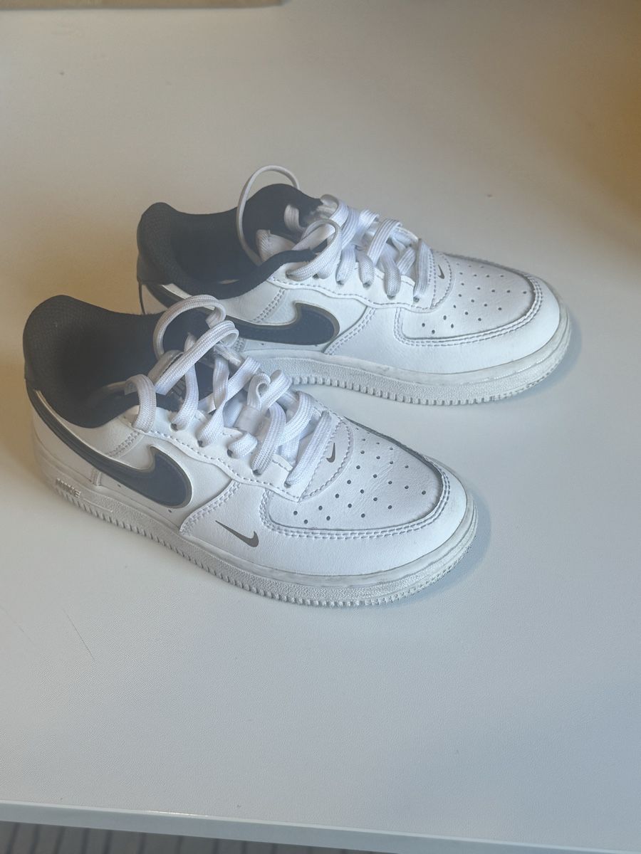 Nike Scarpe da uomo: Kinderschue nike 28 – Nuovo (secondo la descrizione) da Ilanz venduto da tai_q2yd 1