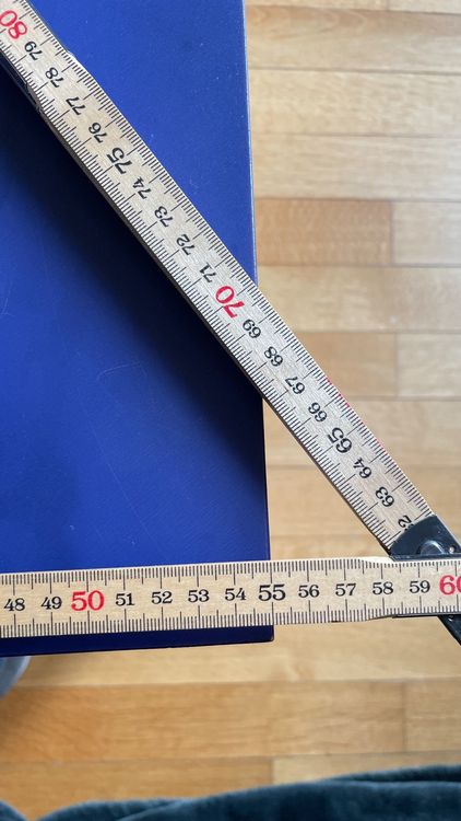 Beistelltisch Dreieckig IKEA Serie "Lack", blau Kaufen auf Ricardo