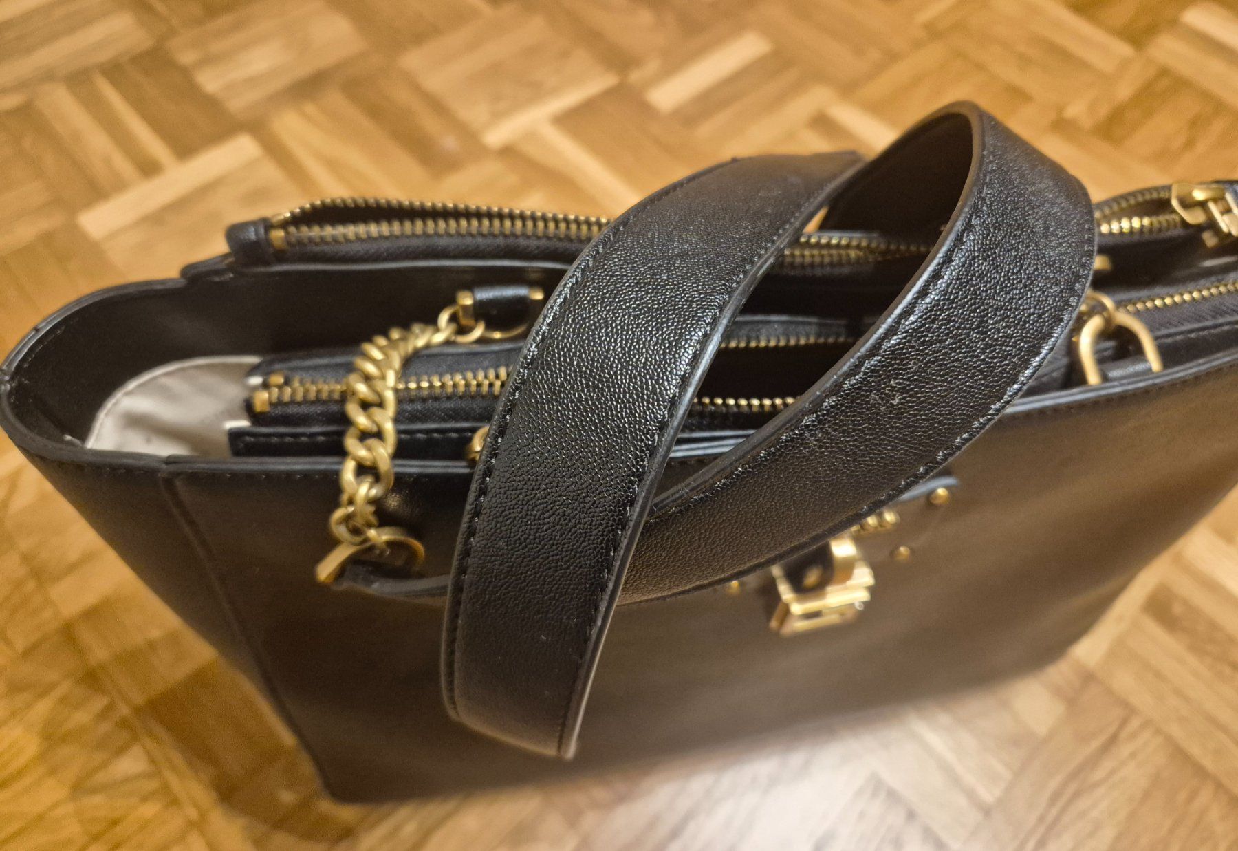 Guess Borse da donna: Handtasche – Usato da Mellingen venduto da Loewe2006 6