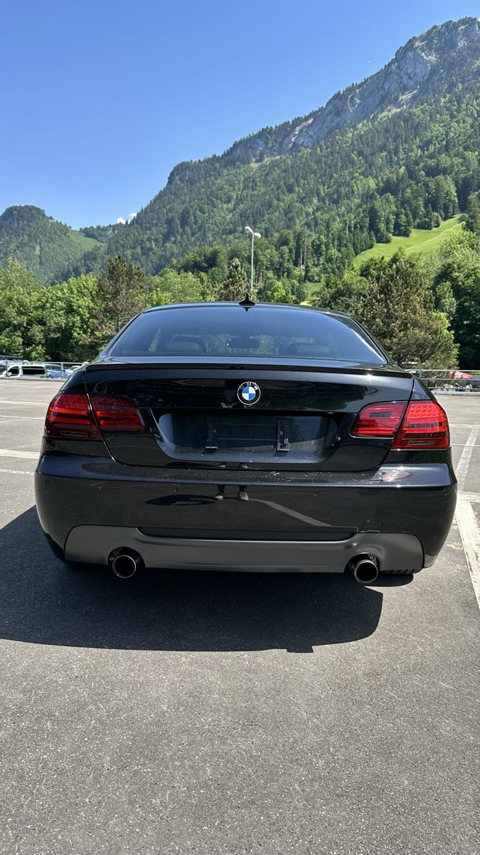 BMW Autos: BMW 335 xi E92 WENIG KM – Gebraucht aus Morschach von Alax07 2