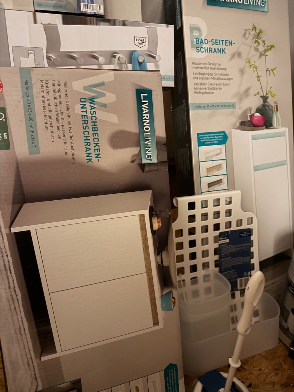 Mobili per bagno: Komplettes Badezimmer-Set neu in OVP – Nuovo e nell'imballaggio originale da Allschwil venduto da GrenzWert 2