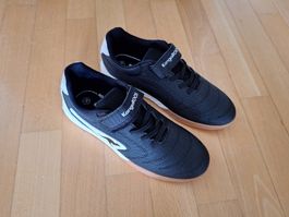 Hallenschuhe von KangaROOS in Gr. 38 NEU
