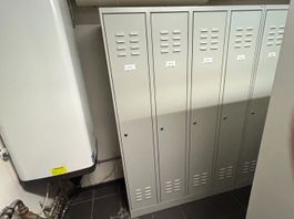 4er Garderobenschrank, Metall, hellgrau, Top Zustand!
