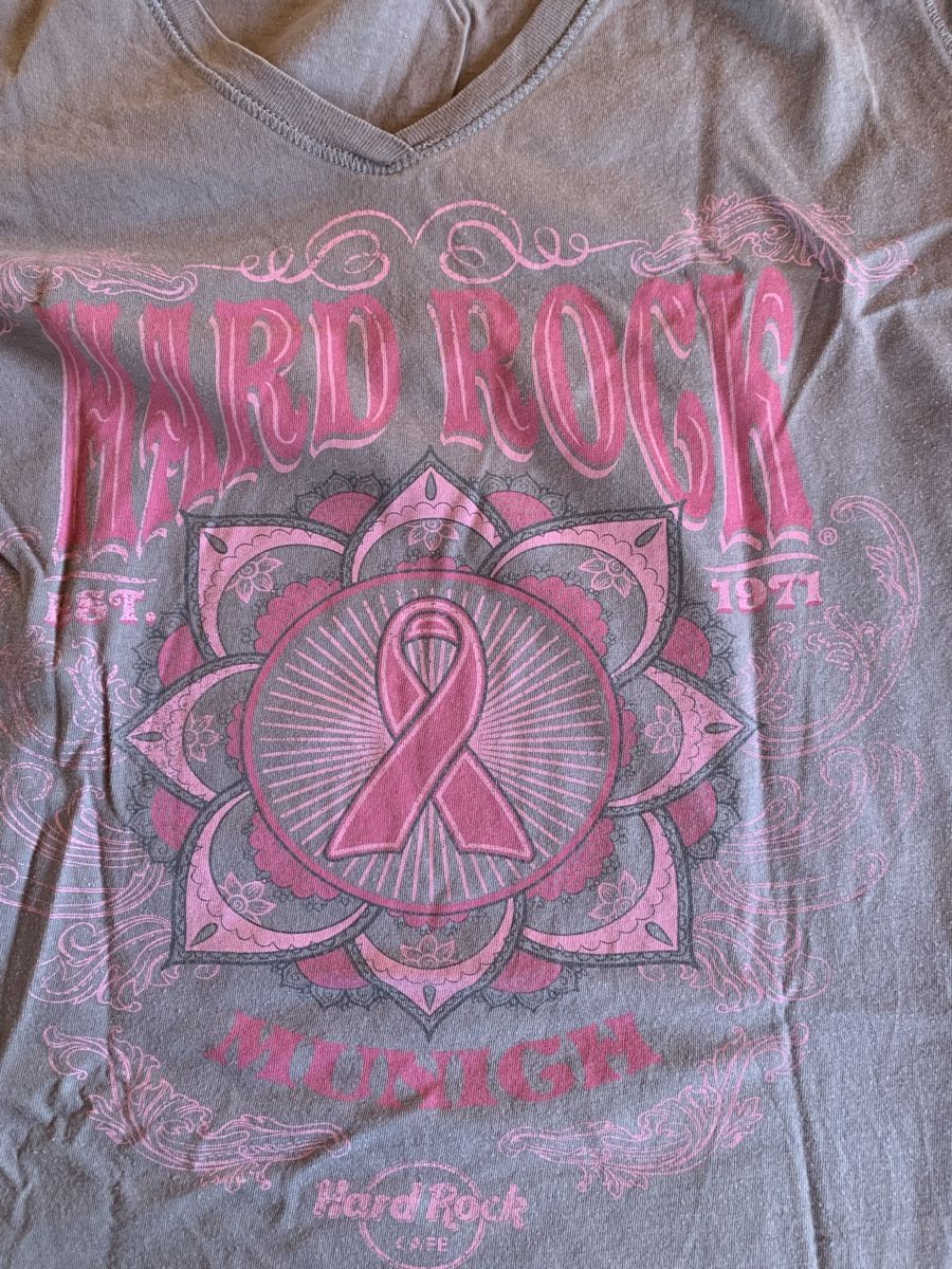 Hard Rock Cafe T-shirt: Hard Rock Cafe München – Usato da Ulrichen venduto da nat_qwf5