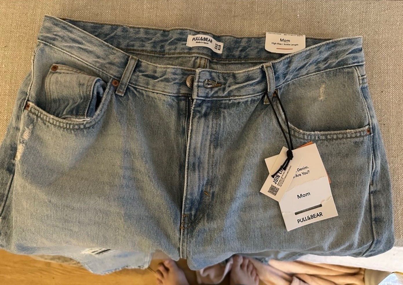 Pull&Bear Jeans: Pull&Bear Mom Jeans, Grösse 46 – Nuovo (secondo la descrizione) da Frauenfeld venduto da heyLani 1