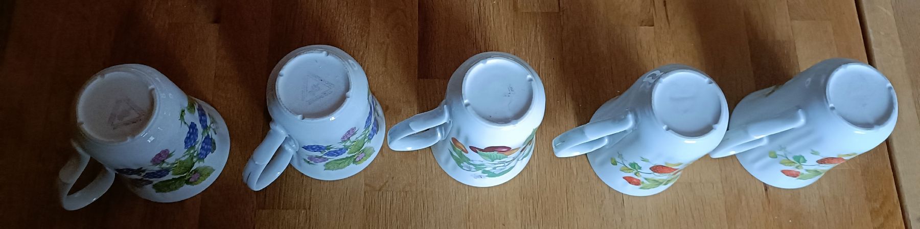 Tassen: Lot de 5 Tasses – Gebraucht aus Glovelier von rus_jk5v 2