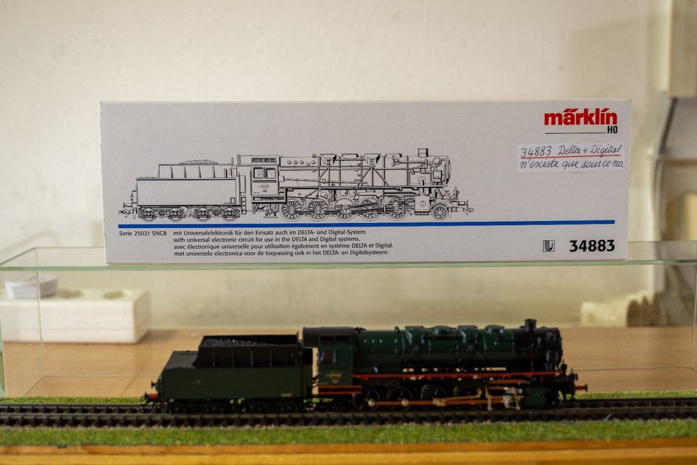 Märklin H0 - 34883 - Stoomlocomotief met tender - Serie 25