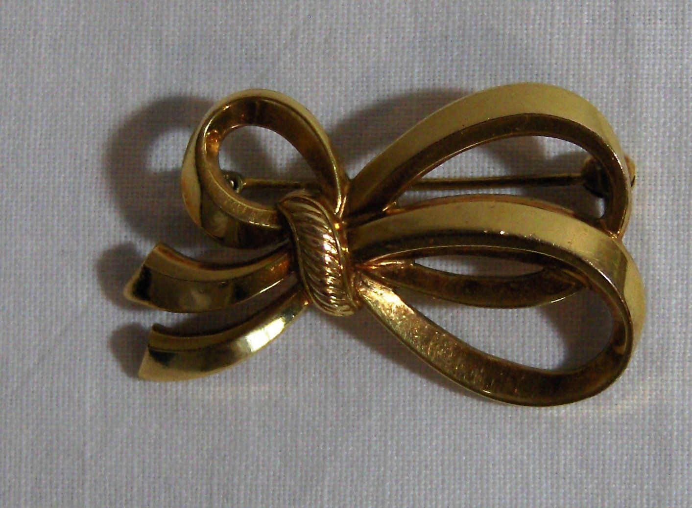 Spille & Fermagli: 2 Broschen Vintage AMERICAN GOLD – Usato da Dübendorf venduto da alracfo 2