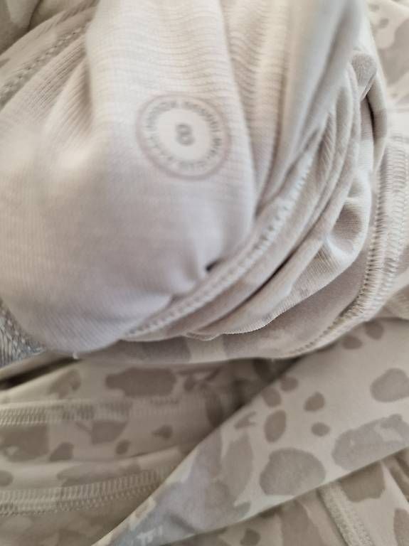 Leggings: Lululemon leggings size 8 – Usato da Herrliberg venduto da HaC406 1