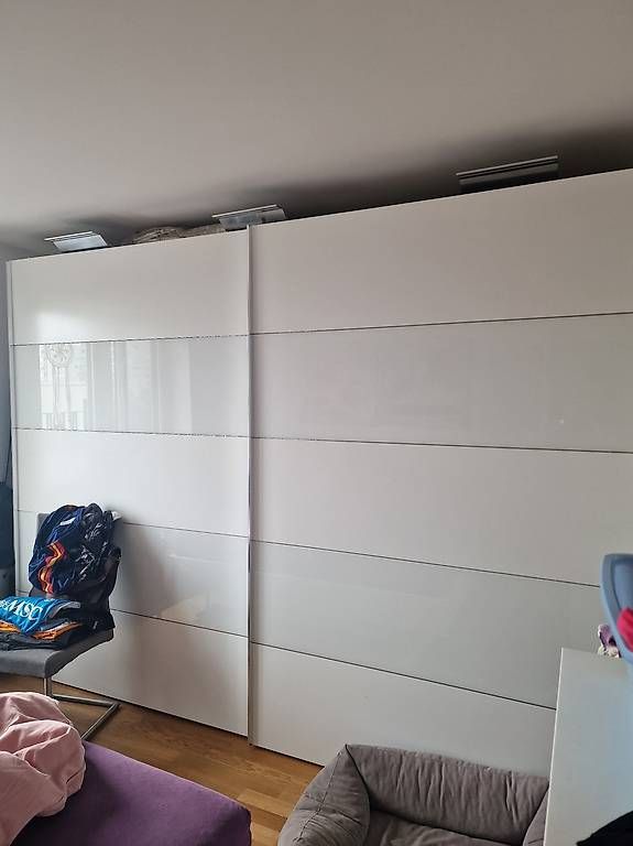 Armadi: Hochwertiger Kleiderschrank – Usato da Basel venduto da granatrot