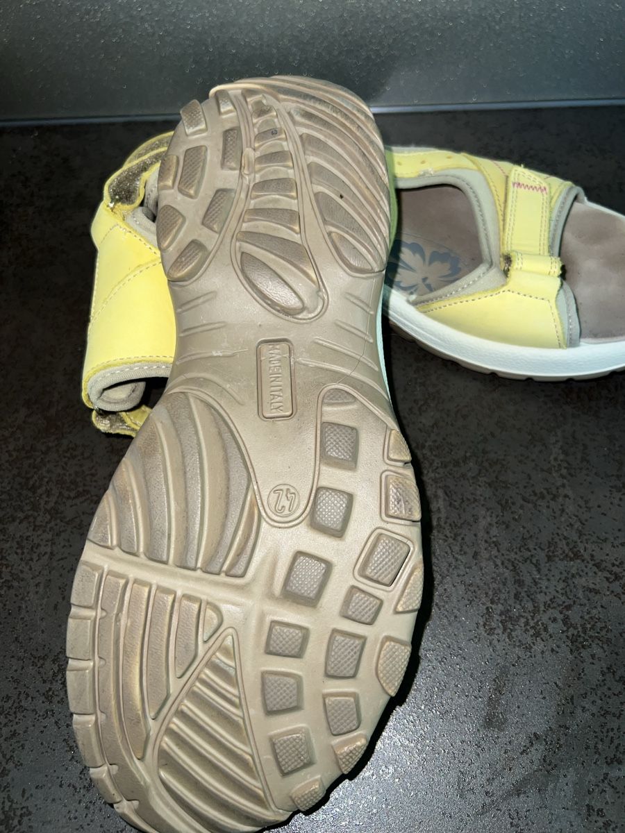 Damenschuhe: Leder Sandale 42 3-4 x getragen – Gebraucht aus Dornach von samuti 1