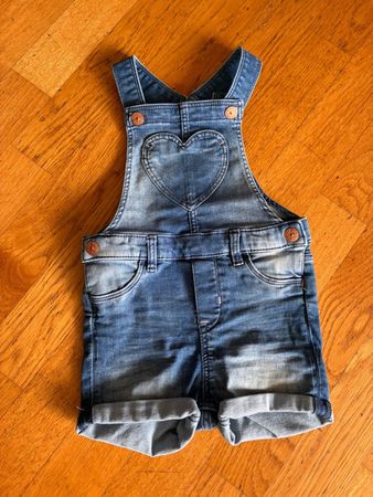 Schöne Latzhose Gr. 86, H&M