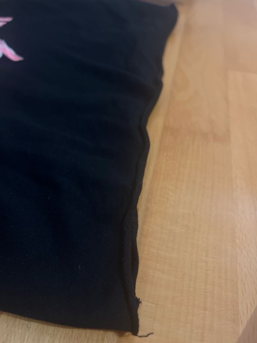 H&M Pullover & Sweatshirts: H&M Croptop Hoodie Schwarz – Gebraucht aus Oberengstringen von pri_c8jk 7