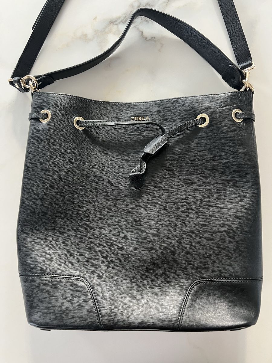 Furla Borse da donna: Furla - Stacy M Bucket Bag – Usato da Zürich venduto da anghelamata