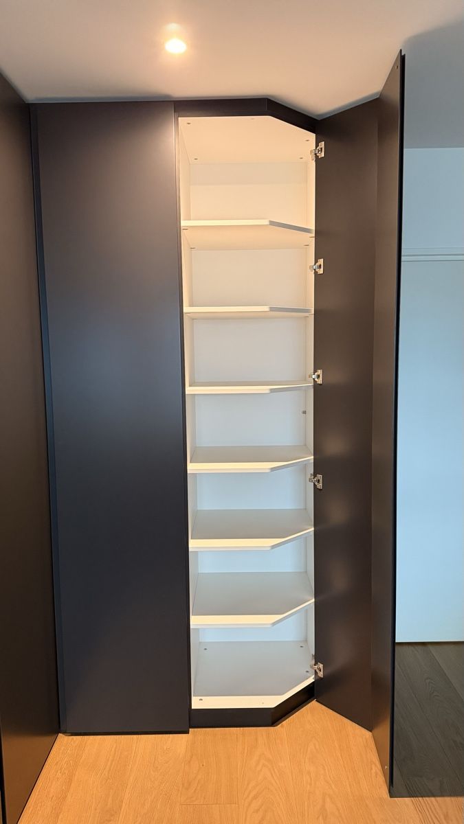 Armoires: Corner Wardrobe graphite - Alpnach Norm – D'occasion à Oberägeri par SimonMc 6