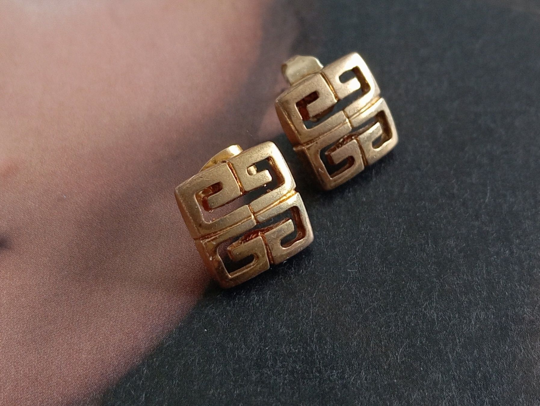 Givenchy Ohrringe & -stecker: Givenchy Ohrstecker vintage – Gebraucht aus Romanshorn von mololo 3