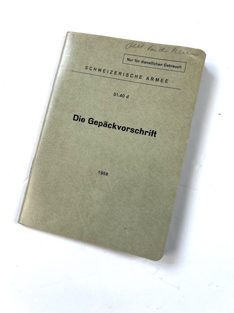 Livres: Die Gepäckvorschrift Schweizerarmee Buch – D'occasion à Schaffhausen par vandemonian 1