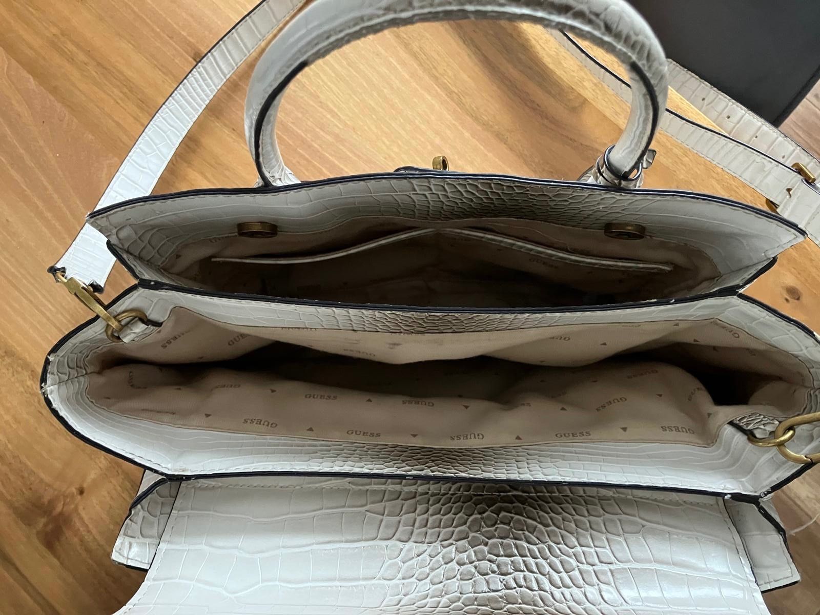 Guess Borse da donna: Guess Handtasche – Usato da Altstätten SG venduto da Nik2009 7