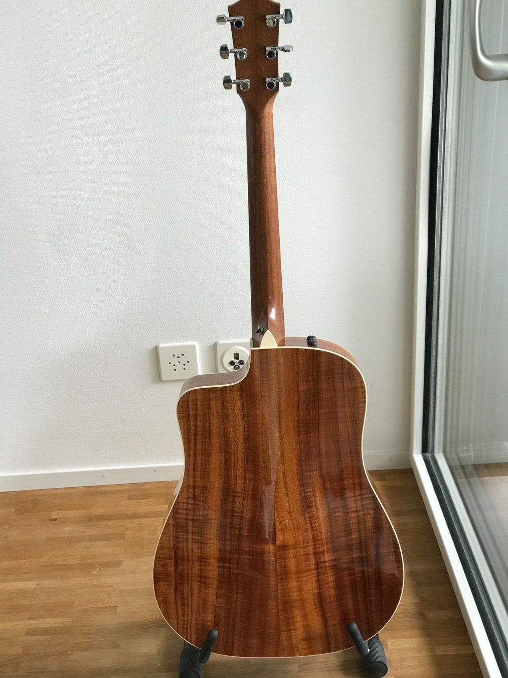 Taylor Strumenti musicali: Taylor Guitars Akustische Gitarre mit Etui – Usato da Bern venduto da arwori 3