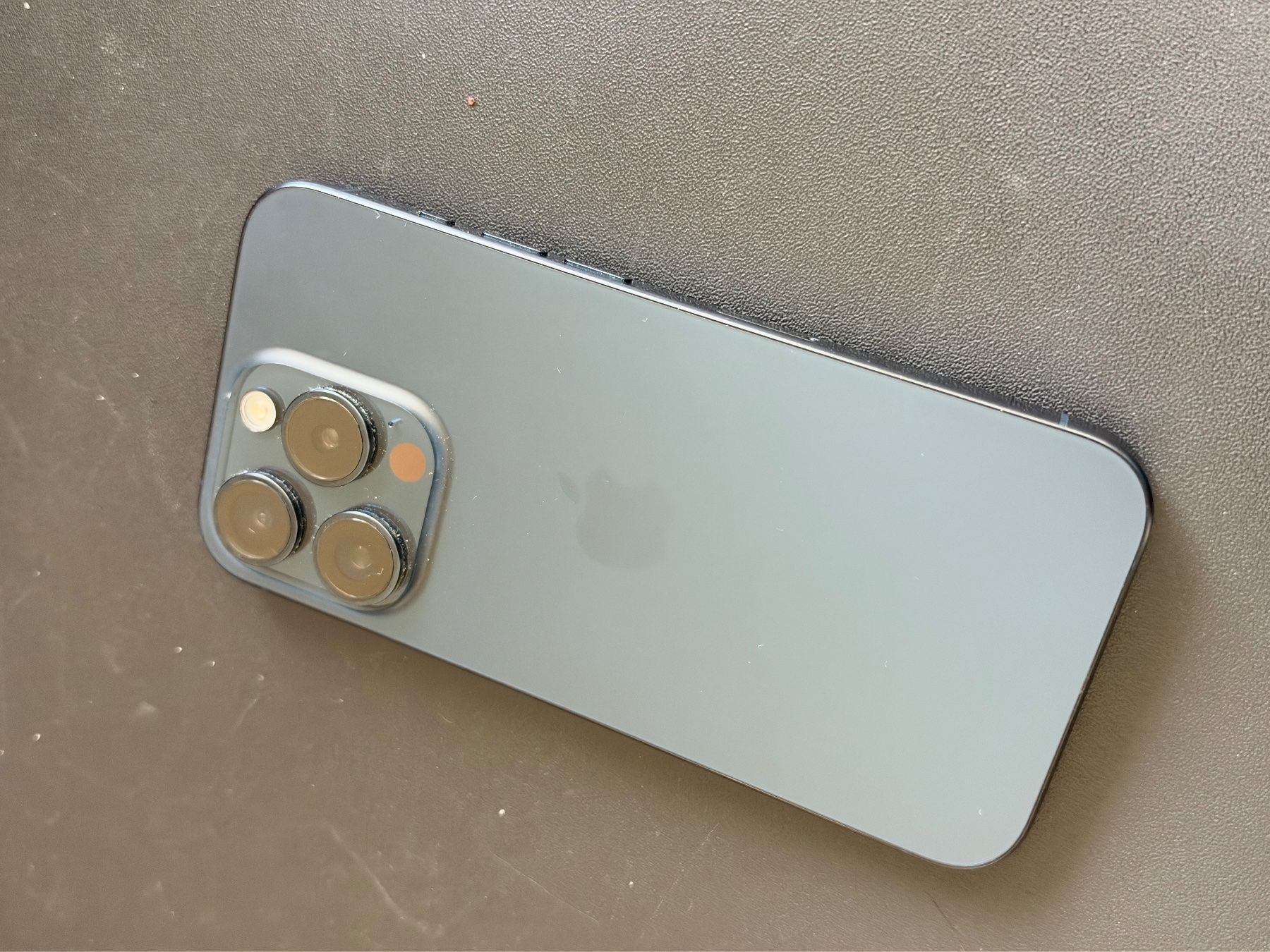 Apple Telefoni cellulari / Smartphones: iPhone 15 pro 256 GB blau – Usato da Langnau i. E. venduto da Kamykaze 2