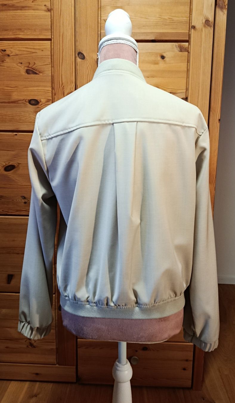 Bogner Jacken: BOGNER Wollblouson "Tabea"  Farbe greige – Gebraucht aus Unterägeri von rockundhosenusw 1