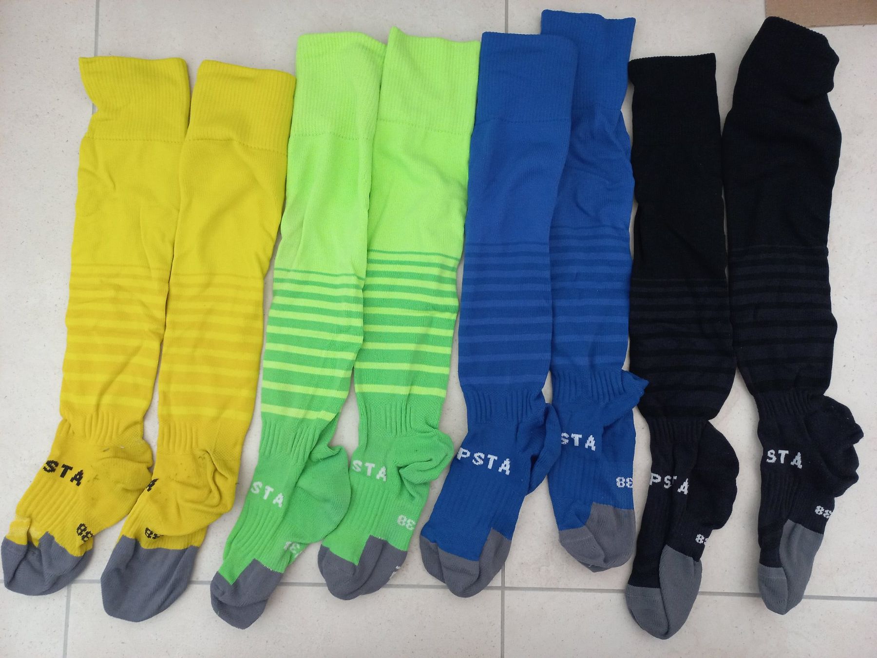 Decathlon Calze: Chaussettes foot 4 paires – Nuovo (secondo la descrizione) da Biel/Bienne venduto da Pipsi79