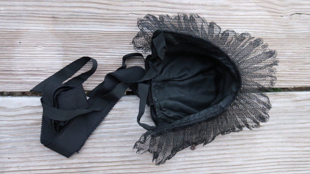 Costumi: Trachtenhaube, Tracht – Usato da Schwanden i. E. venduto da luvia01 6