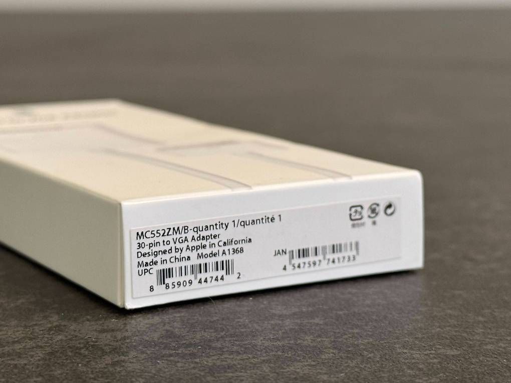 Laufwerke & Adapter: Apple 30pin to VGA adattatore – Gebraucht aus Bissone von iamdmux 1
