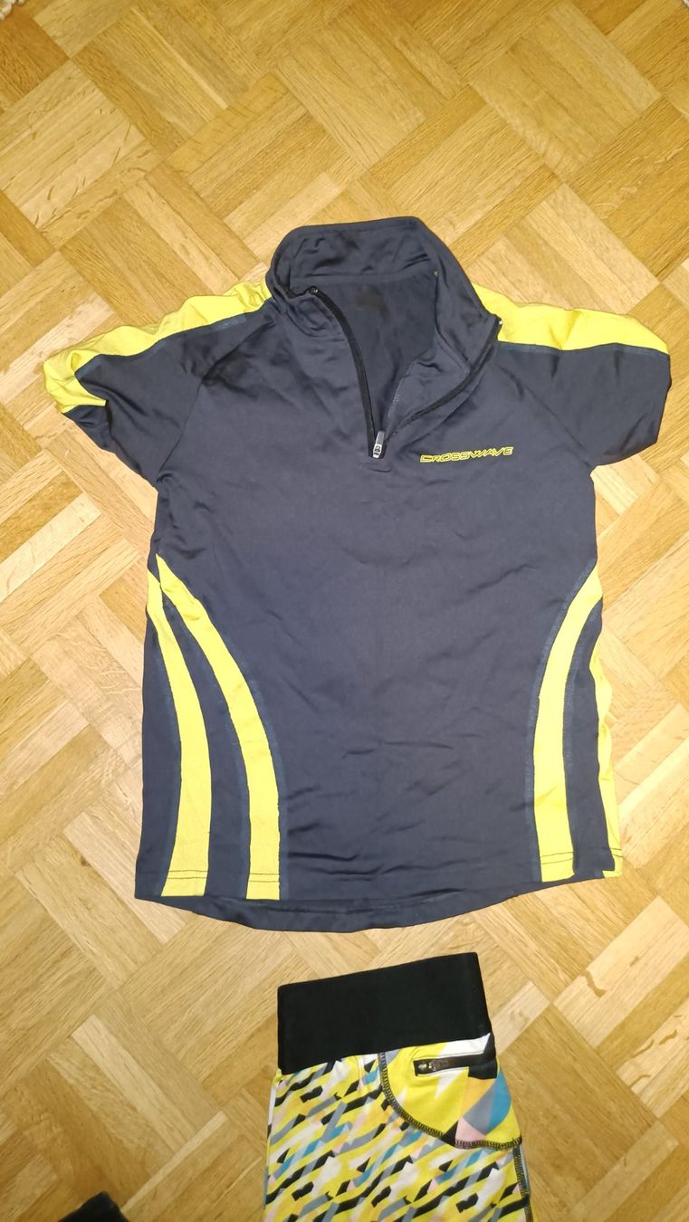 Leggings: Fitness Kleider, Leggings, Top – Usato da Dübendorf venduto da Me_sa 4
