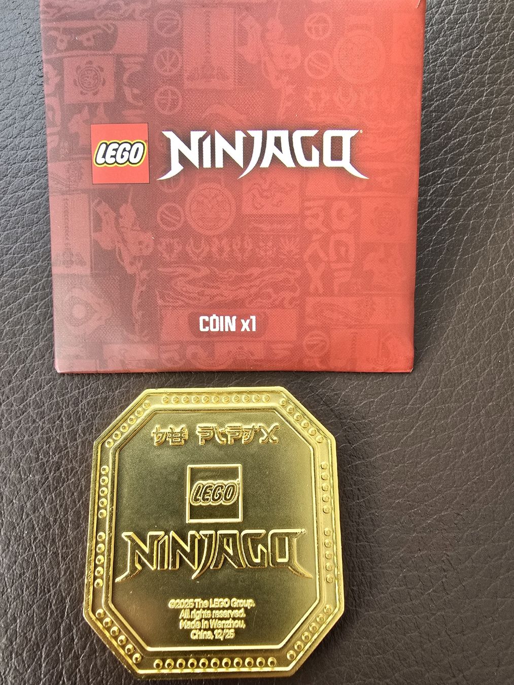 Lego Giocattoli: goldene Ninjago Jubiläumsmünze – Nuovo (secondo la descrizione) da Speicher venduto da stoetzer.andre